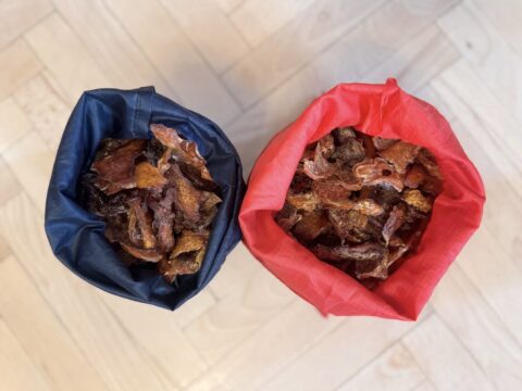 Последние несколько дней перед вылетом занимались тем, что сушили мясо в домашних условиях